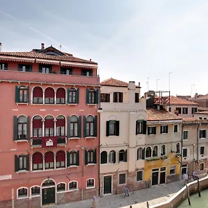 Palazzo Schiavoni Residenza D'epoca & Suite-apartments Pensión