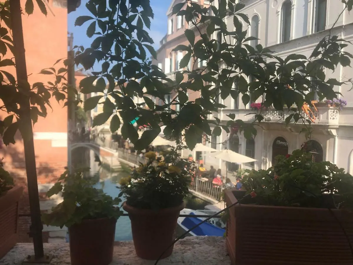 Gasthof Residenza De L'Osmarin Suites Venedig